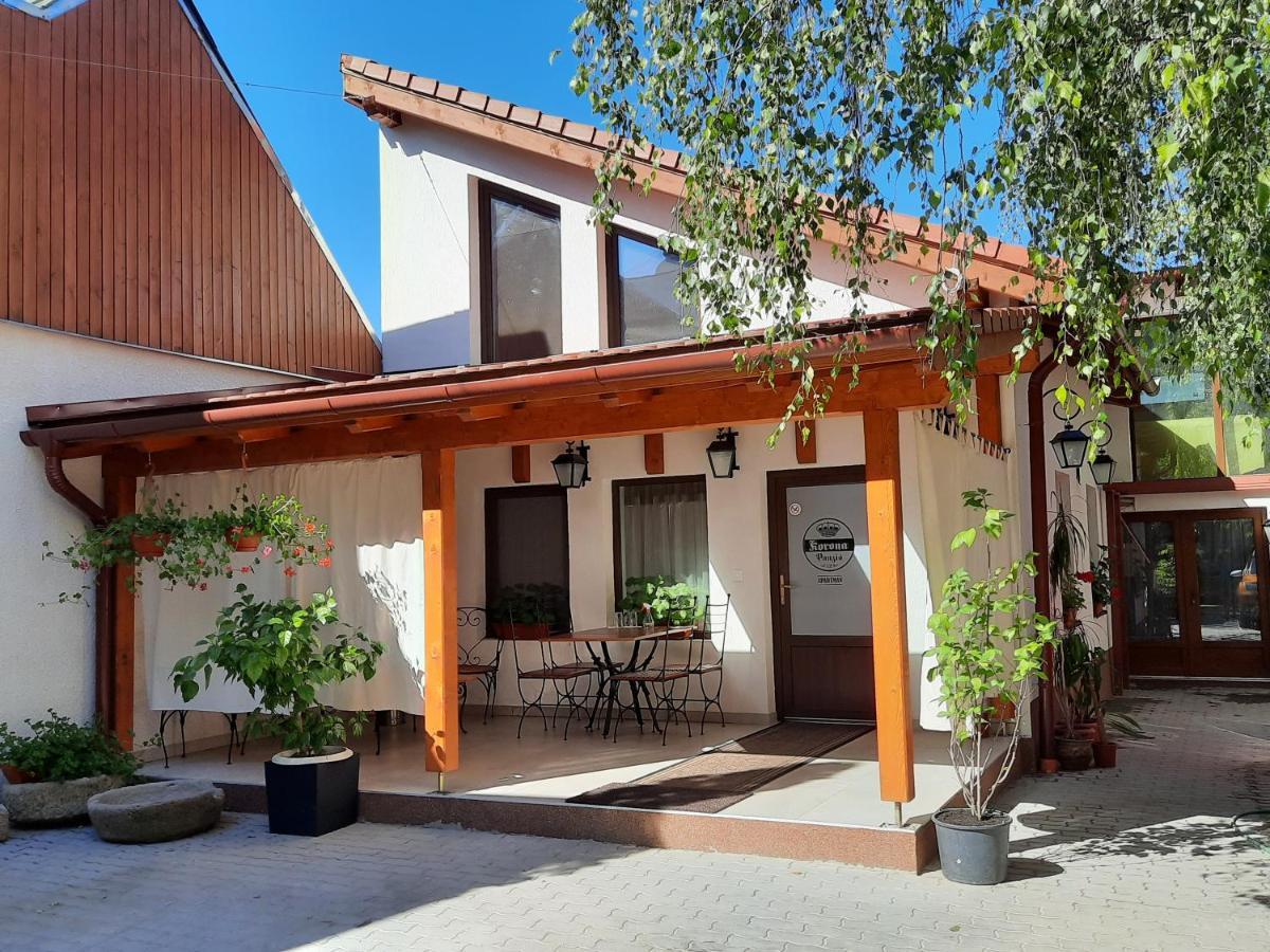 Bed and Breakfast Korona Panzio Odorheiu Secuiesc Exterior foto