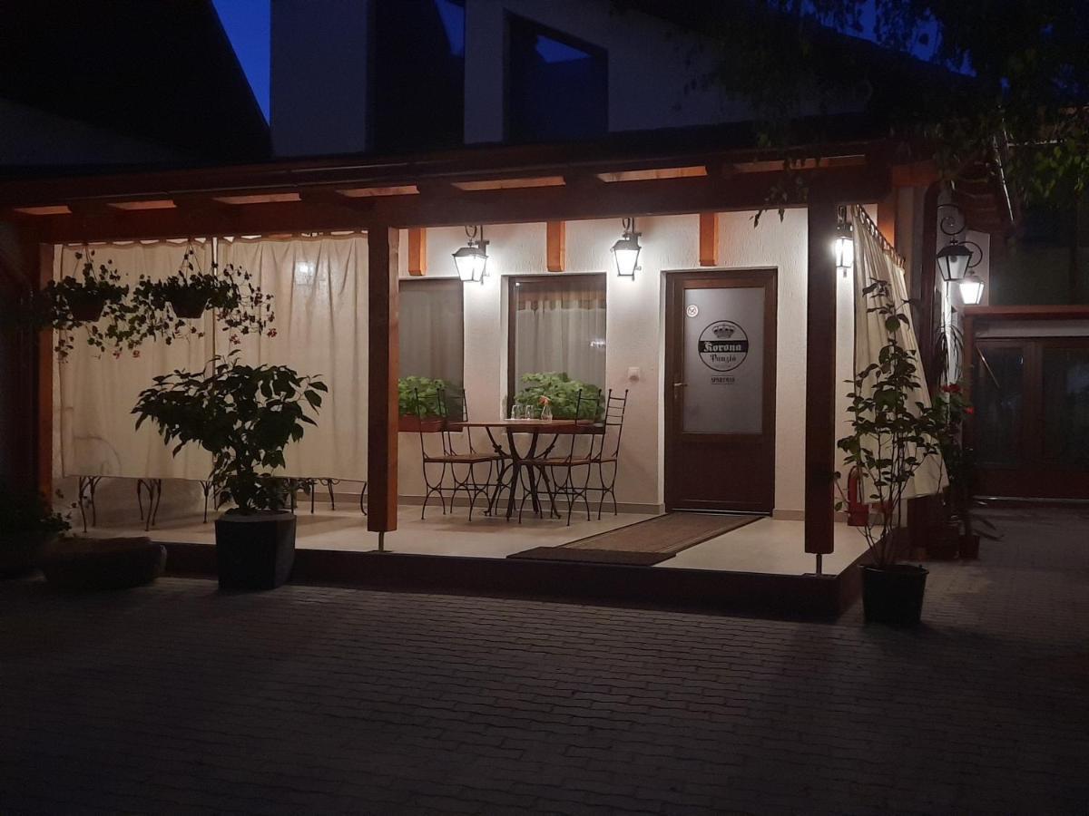 Bed and Breakfast Korona Panzio Odorheiu Secuiesc Exterior foto