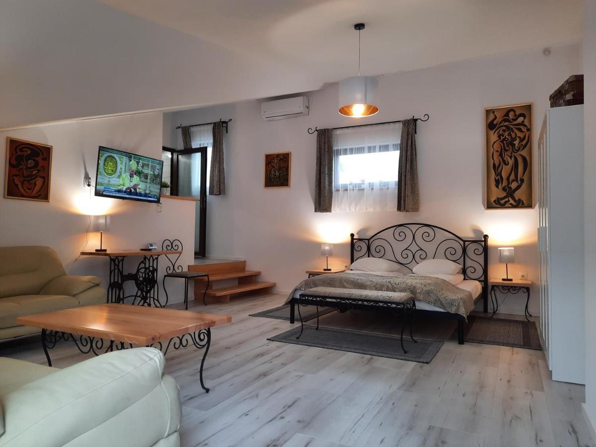 Bed and Breakfast Korona Panzio Odorheiu Secuiesc Exterior foto