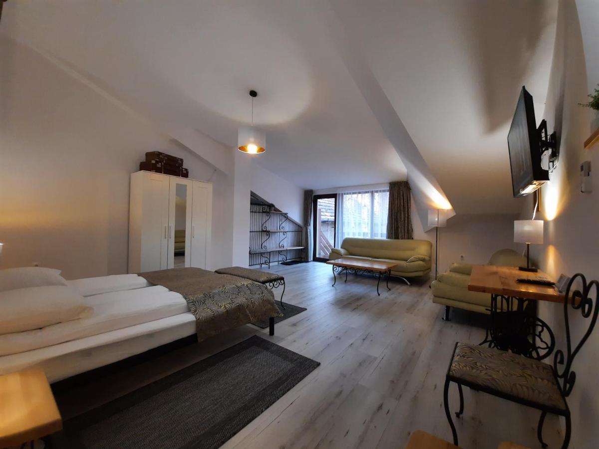 Bed and Breakfast Korona Panzio Odorheiu Secuiesc Exterior foto