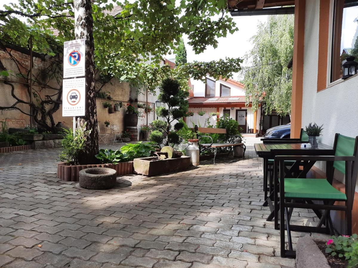 Bed and Breakfast Korona Panzio Odorheiu Secuiesc Exterior foto