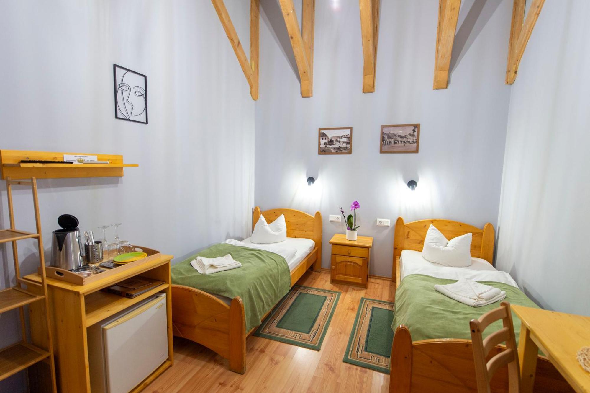 Bed and Breakfast Korona Panzio Odorheiu Secuiesc Exterior foto