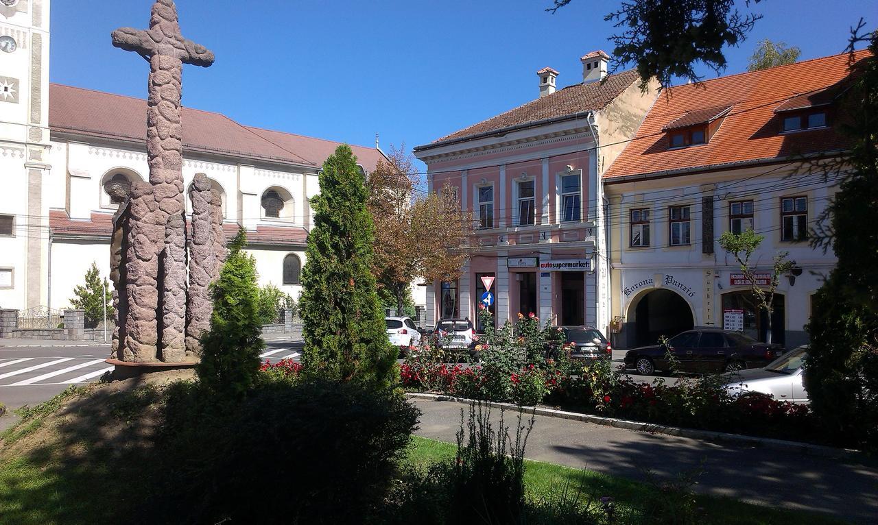 Bed and Breakfast Korona Panzio Odorheiu Secuiesc Exterior foto